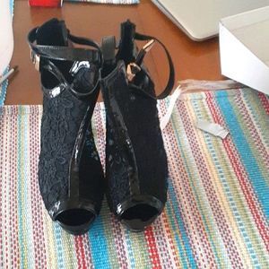 Brand new high heel shoes
